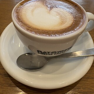 フラットホワイト コーヒー ファクトリー_0