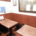 Kaizoku - テーブル席