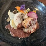 武蔵新田 Bistro Un Dix - 鶏もも肉と豚ミンチ肉のバロティーヌ