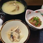 幸鮨 - 味噌汁と小鉢