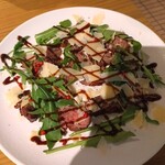 BEERHOUSE森卯 - タリアータ　肉がパッサパサで頑張って食べたけど　ｻﾞﾝﾈﾝ