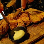 旨唐揚げと居酒メシ ミライザカ - グローブ揚げ