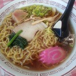 ドライブインオホーツクサーモン - 醤油ラーメン