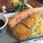 徳田酒店 - ハムカツと漬け込みハラミ。徳田さんでは基本形。って勝手に思ってます^o^