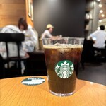 スターバックスコーヒー - ドリンク写真:■Tall アイス コーヒー ¥440
グラスに変更 (+0円)
