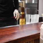 ラーメン もんや - 瓶ビールはアサヒ ドライミレミアム　\380