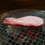 Kimosabe - 極上タン。好みで焼き上げると厨房でカットしてくれます