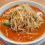 日高屋 - 料理写真:秘伝の辛味噌ラーメン