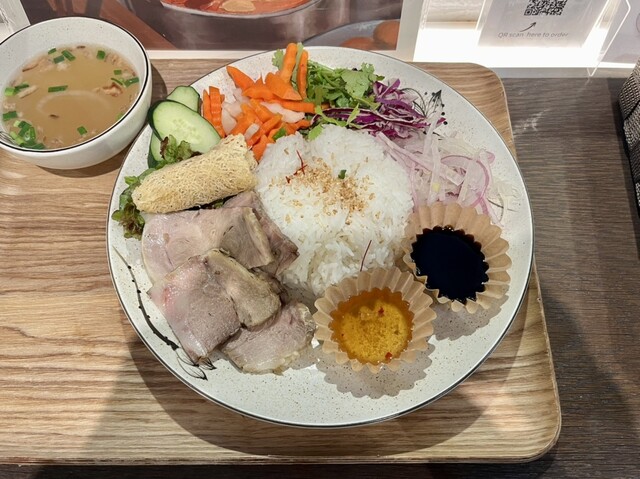 越南路 カメイドクロック店