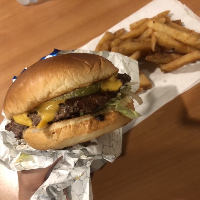 Betty's Burgers - ワイキキ/ハンバーガー | 食べログ