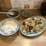 留園 - 豚肉とキャベツの味噌炒め定食