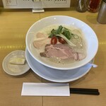 鶏そば うちだ - 料理写真: