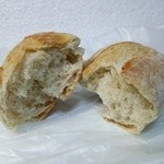 パン工房 くるみの木 リエゾン - 天然酵母の何とかパン110円
