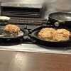 キッチンTiKi - 調理中のハンバーグ