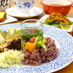 Low-salt lunch with less than 2g of salt (low-salt plate, soup, Bijin brown rice)