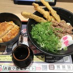 資さんうどん - 料理写真: