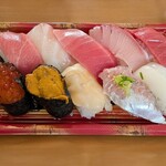 角上魚類 - 料理写真:本まぐろ 大とろ 中とろ 赤身入り(10貫) ￥1,500