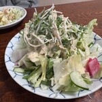 魚吉 - 生野菜サラダ