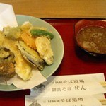 御岳そば せん - 昇仙峡【御岳そば せん】天ぷら盛り合わせ