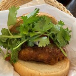 フレッシュネスバーガー - 料理写真:1倍パクチーチキンバーガー グリーンカレー