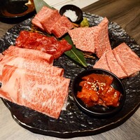 近江うし焼肉 にくTATSU 日本橋室町店 - にくTATSU盛り