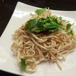 菜香餃子房 - 上海おつまみこと、”燻製豆腐”（250円）