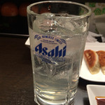 菜香餃子房 - レモンサワー（400円）