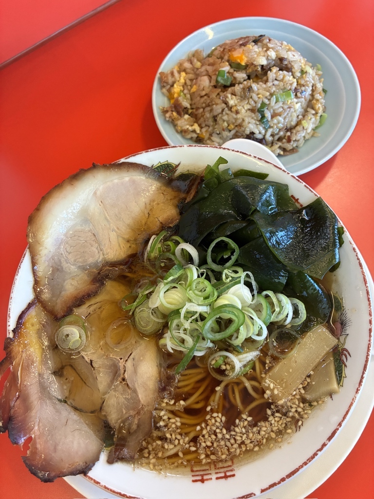 山 さん ラーメン