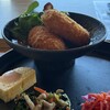 A to Z cafe - 俵形の大きなコロッケ
