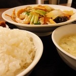 堅焼きそばセット：700円