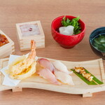 囲炉裏食堂うずしお - １０種のうずの幸海鮮ご飯