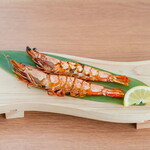 囲炉裏食堂うずしお - 淡路足赤海老炭火焼き(2尾)