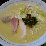 鶏塩白湯ラーメン