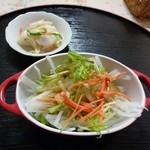 神戸のあかり異人館 - 神戸元町セット(1000円) サラダ&お新香