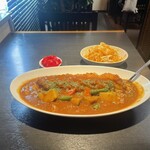 カレーや うえの - 料理写真:サービスランチ　ロースカツと野菜のカレー