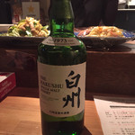 砧6丁目サカバー sacra - アットホームで旬の食材を使った「おばんざい」や和洋折衷の料理がたのしめます。ワインボトルが2500円で呑めるのも魅力大です。