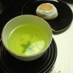 葵寿司 - まずは神馬堂のやきもちから・・