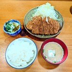 とんかつ いもや - ロースカツ定食(ランチ) 980円