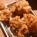 骨付鳥、からあげ、ハイボール がブリチキン。 - からあげ（ゆず胡椒とカレーパウダー付き）