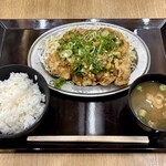 親子丼と鶏料理 鶏山賊 - 料理写真:山賊揚げ定食(長野県山賊焼き)