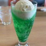 Cafe ALUN-ALUN - クリームソーダ 660円！