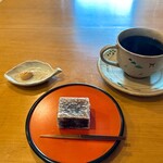 萬御菓子誂處 樫舎 - 