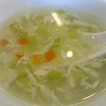 丸ちゃんラーメン - かき玉、キャベツ、ニンジンのスープアップ