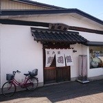 寿司銀 - 外観　2015. 3撮影 老舗風の佇まいです。