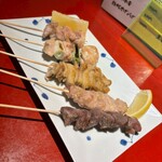 タイコバン - 【国産焼鳥】

一本一本丁寧に焼き上げる国産焼鳥。
香ばしい炭火の香りとジューシーな旨みをお楽しみください。