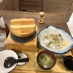 土佐わら焼き 龍神丸 - 料理写真:カツオたたき定食