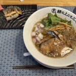 鯖の上にも三年 - 