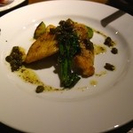 北参道 LA CAVE - ［１回目］カワハギのムニエル ケッパーソース 春野菜添え(980円)