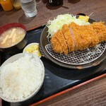 肉屋食堂 たけうち - 