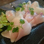 北浜立呑み食堂きたよし - 刺身盛り合わせ
      